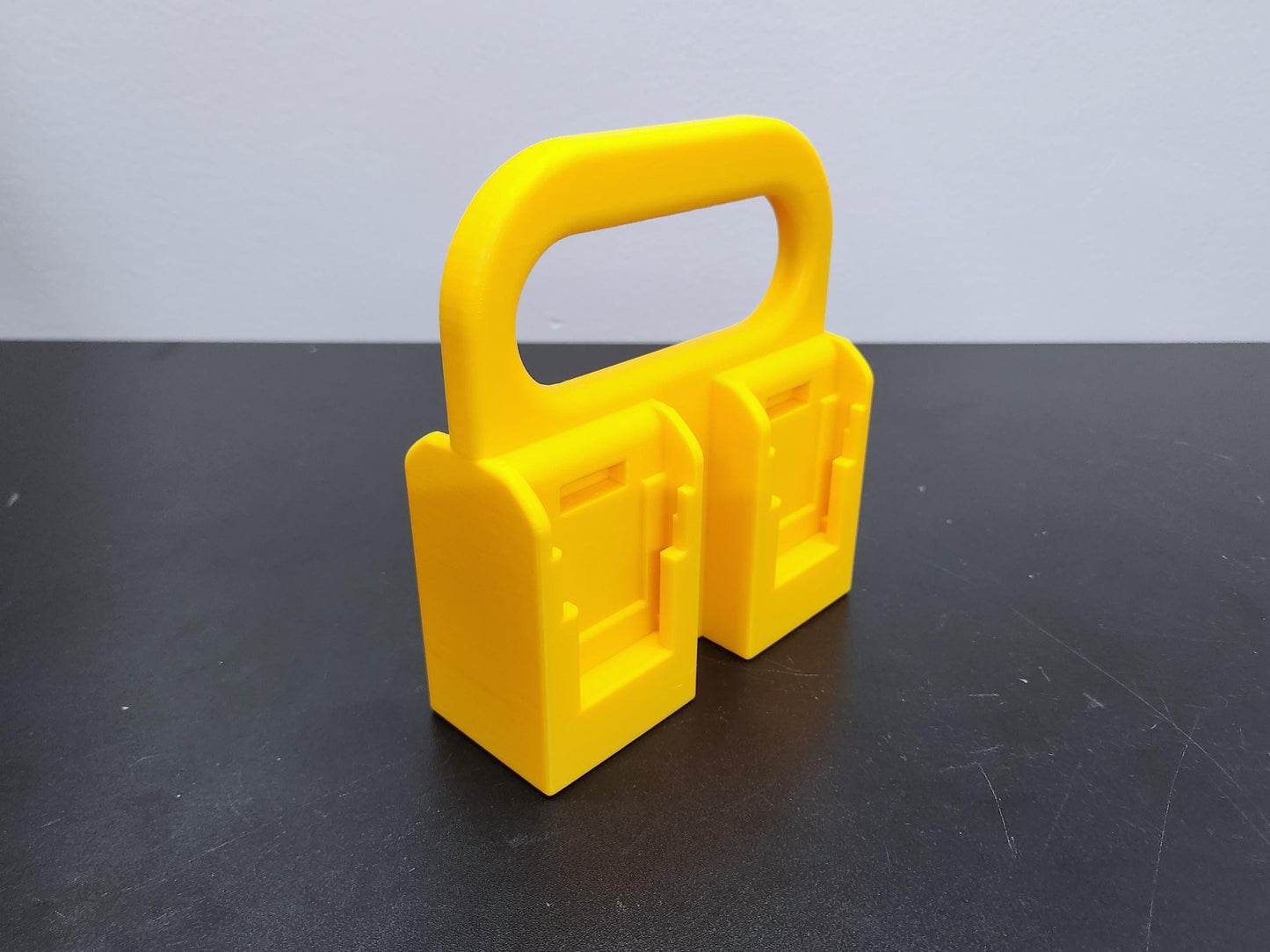 DeWalt 20V/60V Battery Holder – 4 Bank